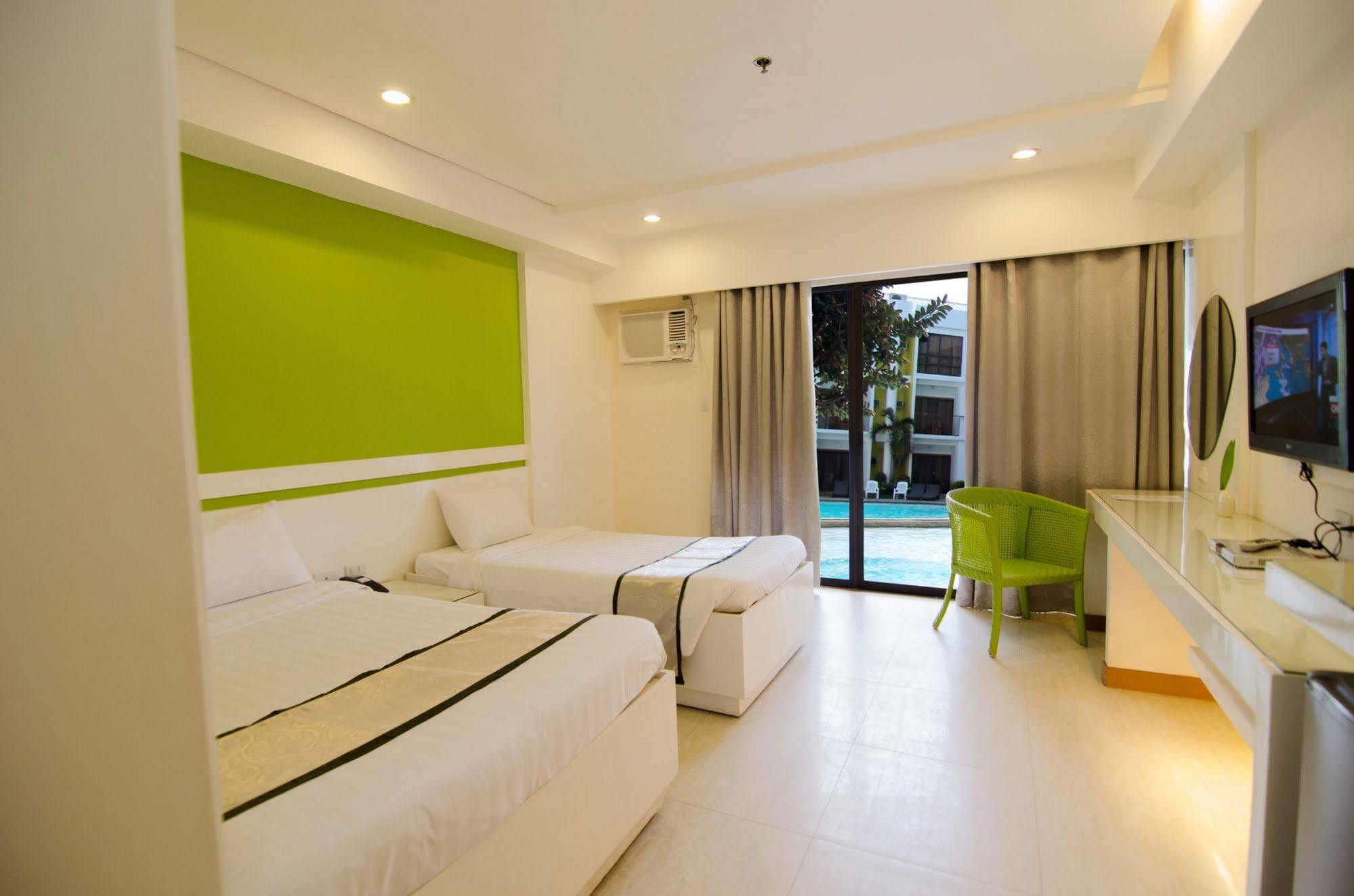 Apple Tree Resort & Hotel Cagayan de Oro Exterior photo