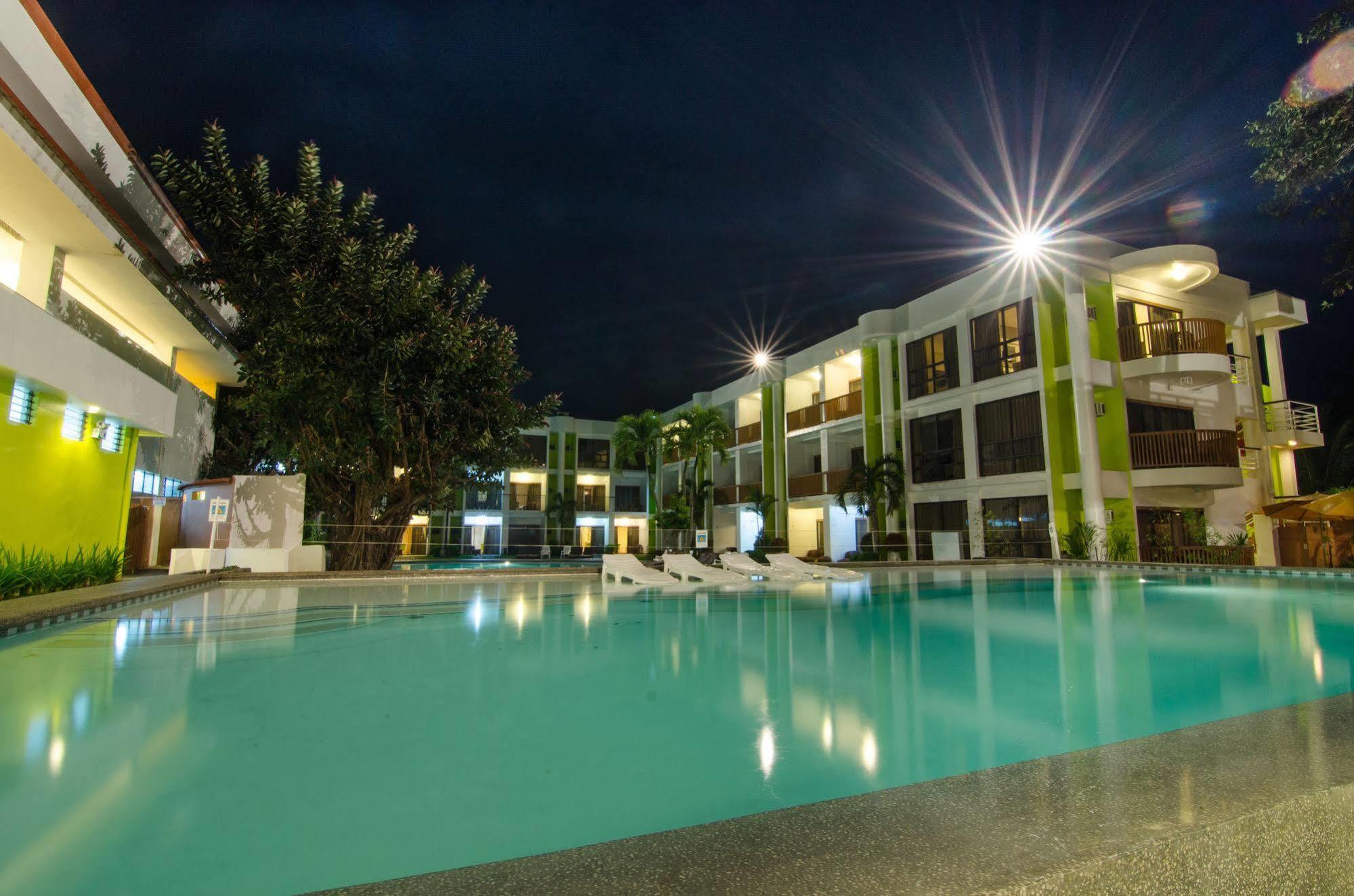Apple Tree Resort & Hotel Cagayan de Oro Exterior photo