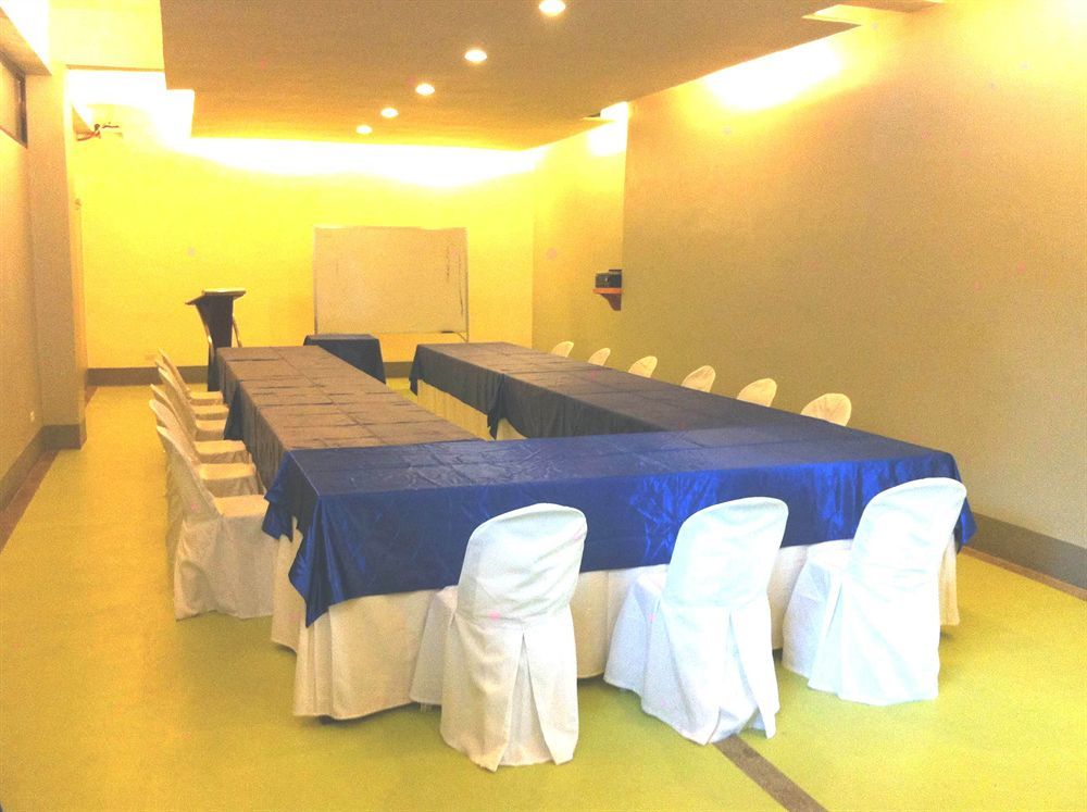 Apple Tree Resort & Hotel Cagayan de Oro Exterior photo